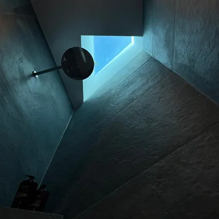 Rooftop Marine 101 * Durres