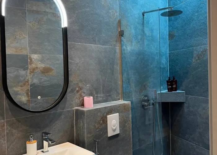 Apartment Rooftop Marine 101 *